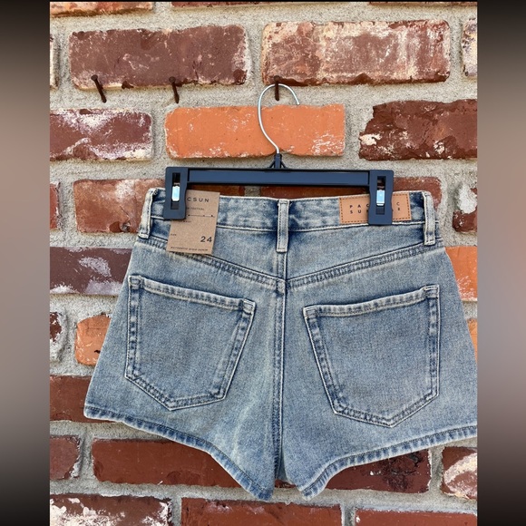 NWT PacSun High Rise Festival - Picture 2 of 5